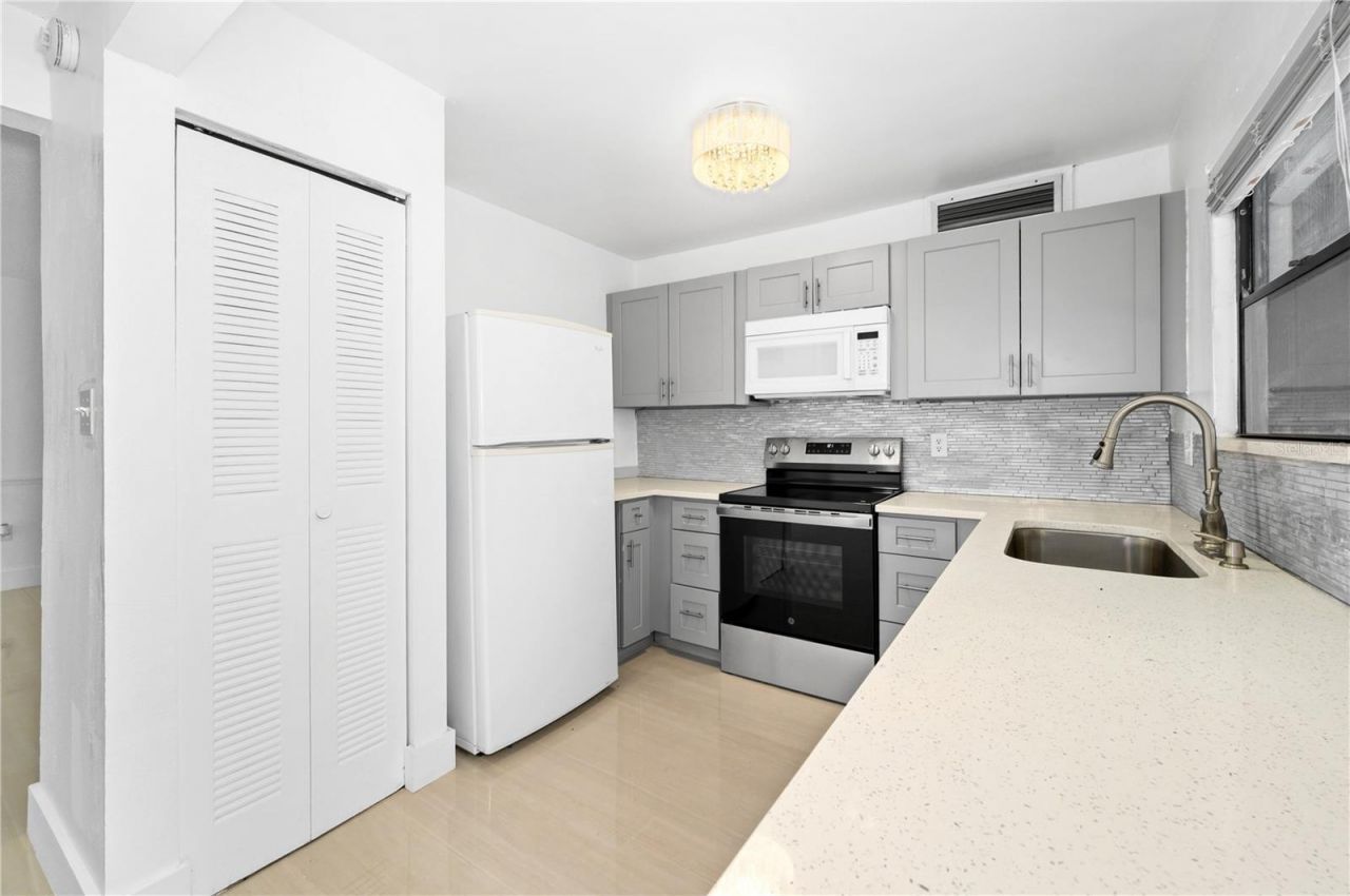 2811 SW Archer Road, Unit T157, Gainesville, FL 32608 Photo