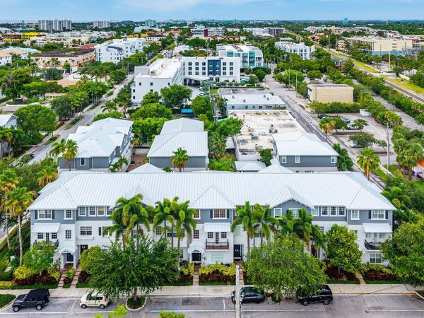 290 NE 5th Avenue, Unit 9, Delray Beach, FL 33483