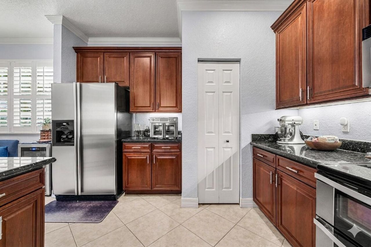 290 NE 5th Avenue, Unit 9, Delray Beach, FL 33483 Photo
