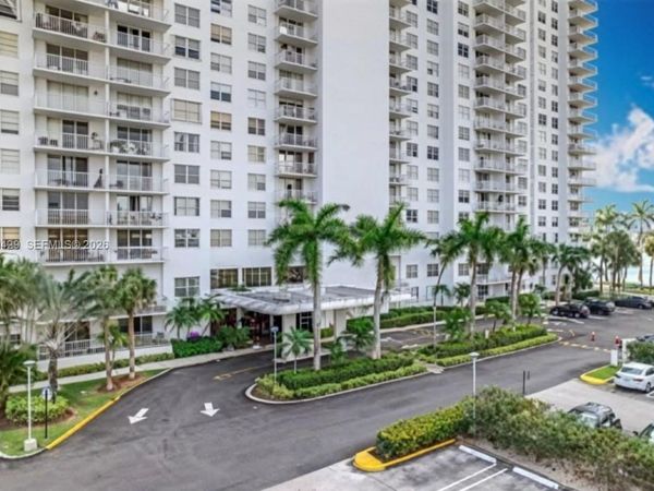 2801 NE 183rd St, Unit 203W, Aventura, FL 33160
