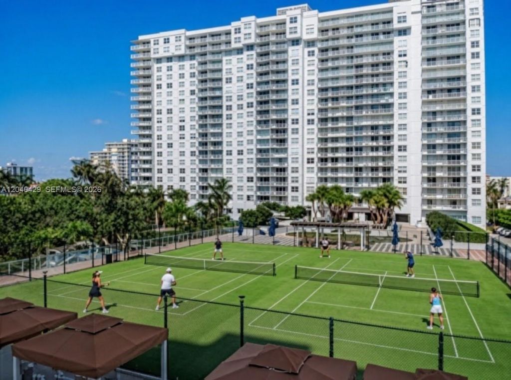 2801 NE 183rd St, Unit 203W, Aventura, FL 33160 Photo