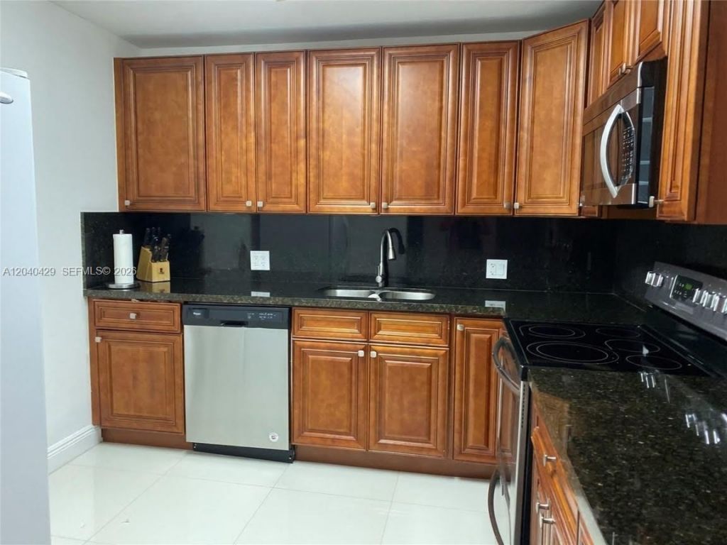 2801 NE 183rd St, Unit 203W, Aventura, FL 33160 Photo