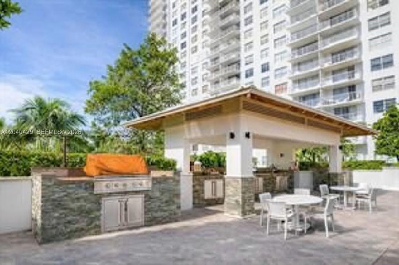 2801 NE 183rd St, Unit 203W, Aventura, FL 33160 Photo