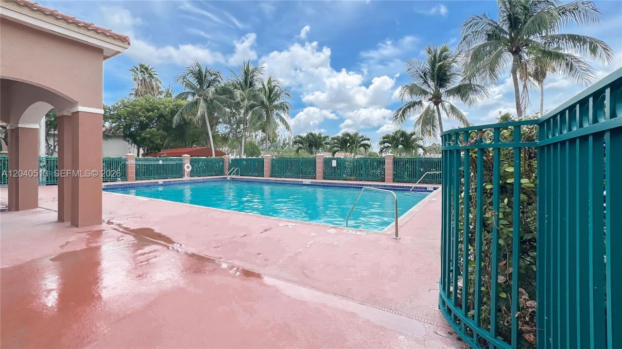 2930 SE 13th Ave, Unit 202-52, Homestead, FL 33035 Photo