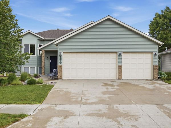 1403 35th Street Circle S, Moorhead, MN 56560