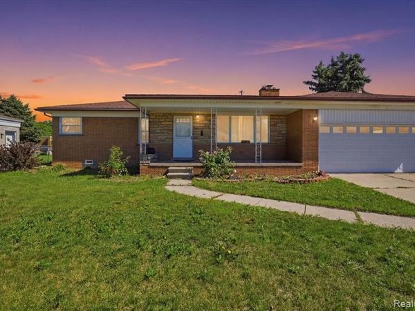 8565 POTOMAC Street , Center Line, MI 48015