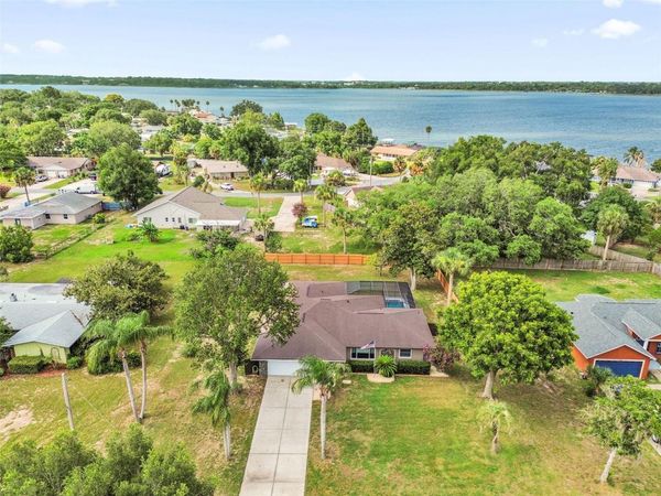 5202 SYDNEY ROAD , FRUITLAND PARK, FL 34731