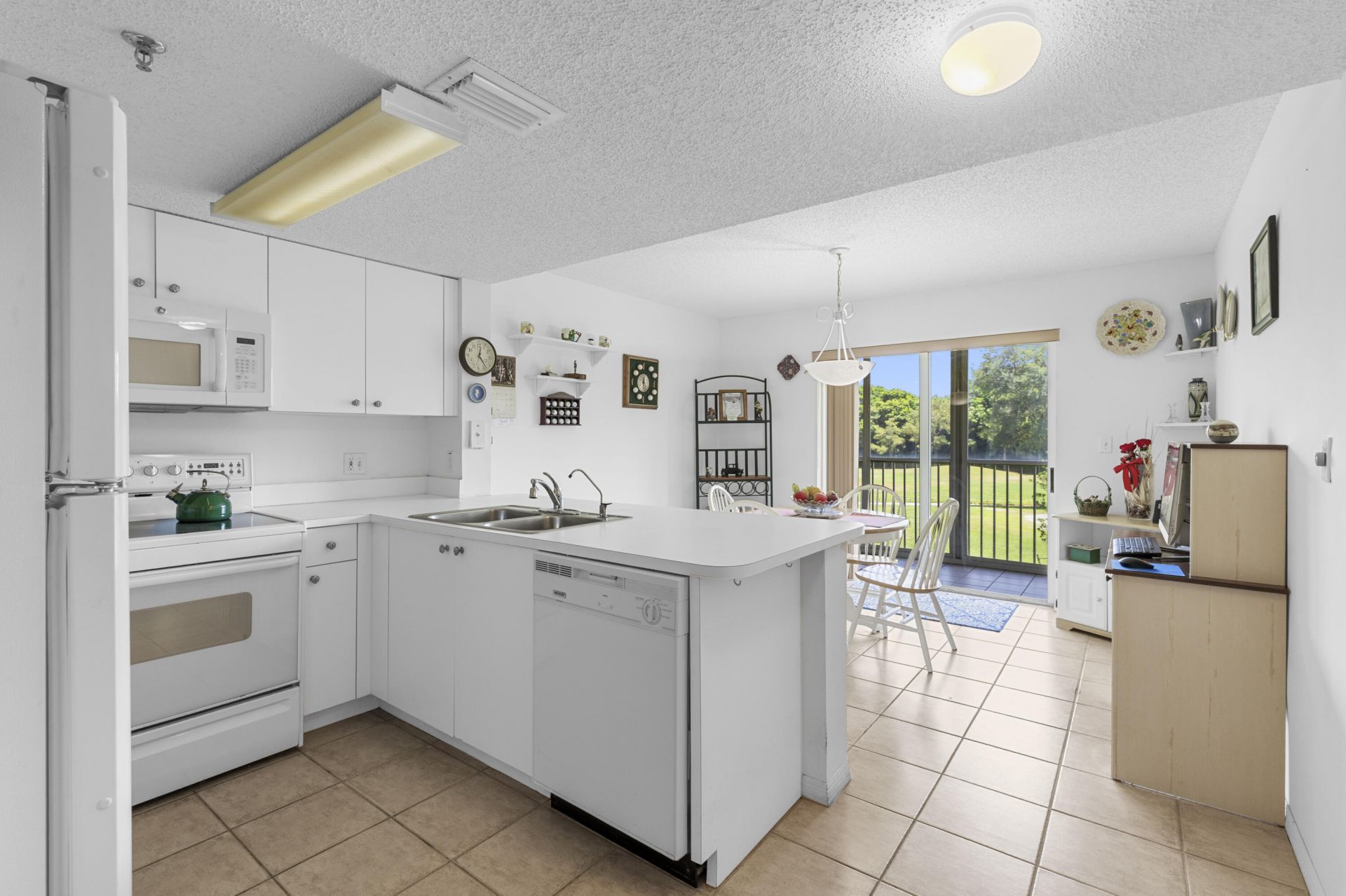9470 Tangerine Place, Unit 209, Davie, FL 33324 Photo