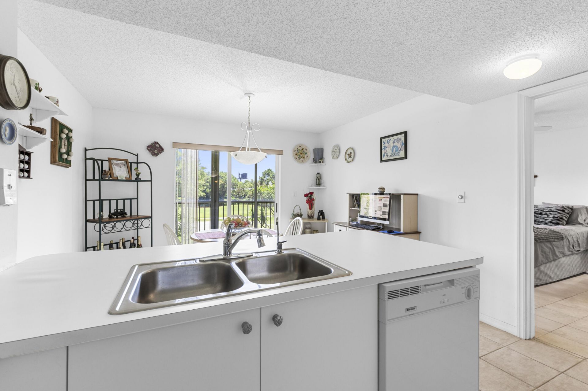 9470 Tangerine Place, Unit 209, Davie, FL 33324 Photo