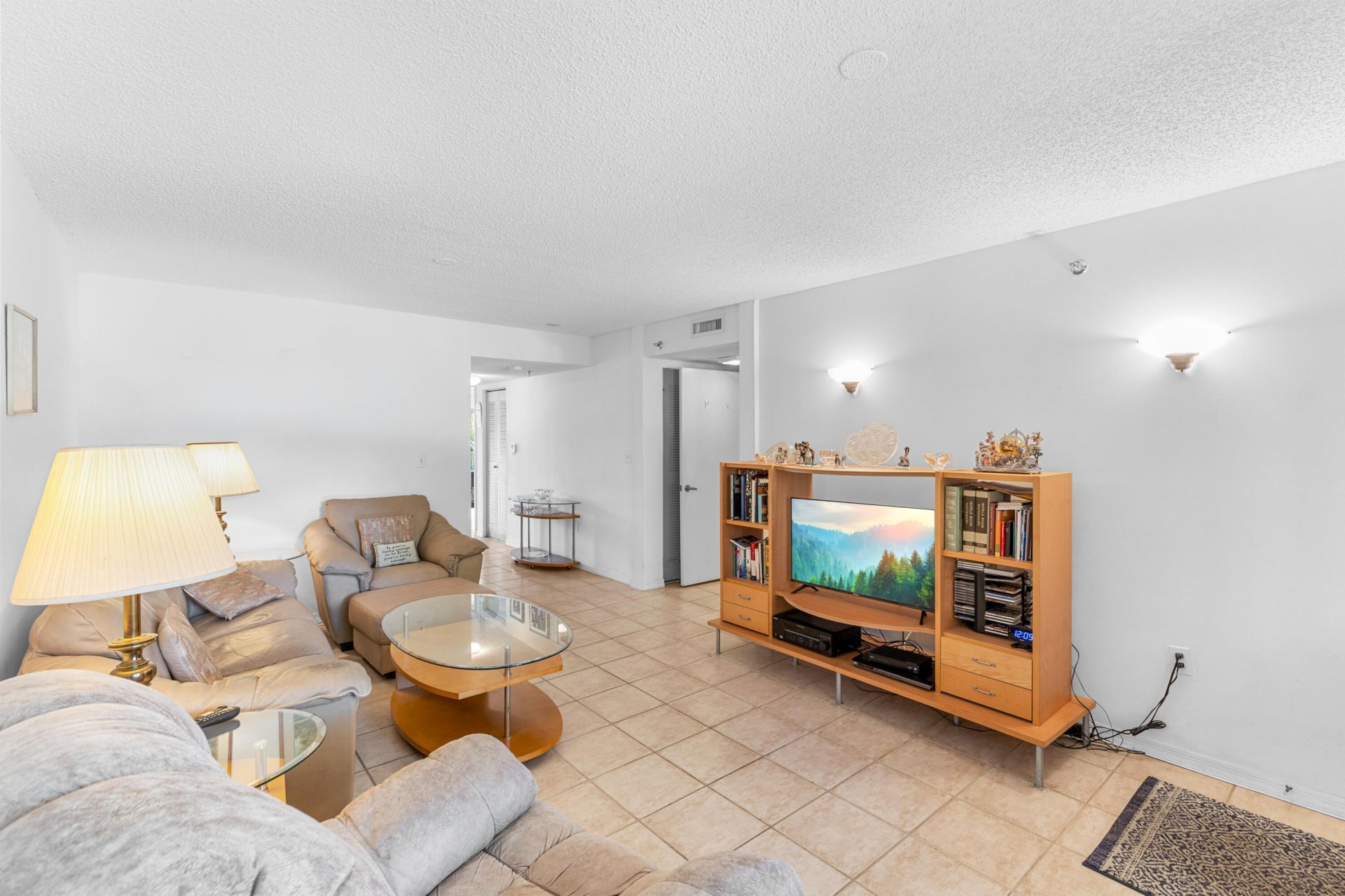 9470 Tangerine Place, Unit 209, Davie, FL 33324 Photo