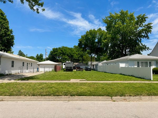 816 E Benton Street , Morris, IL 60450