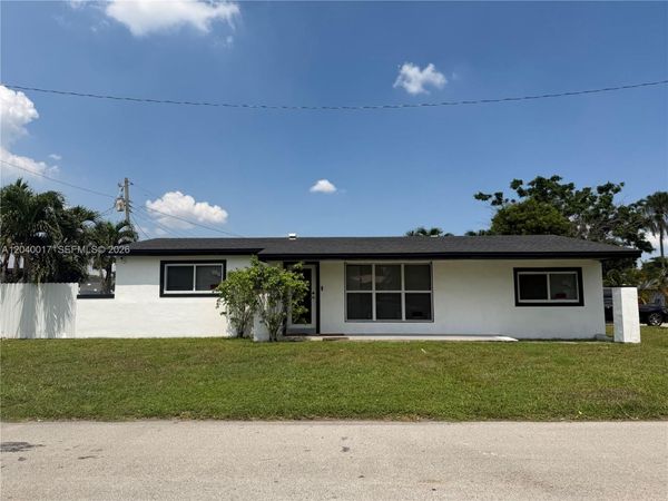 1800 Jamaica Dr , Miramar, FL 33023