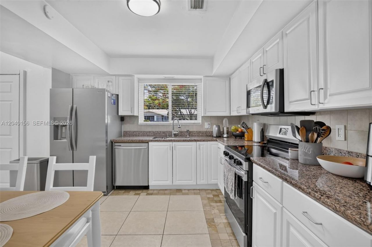 2220 N 40th Ave , Hollywood, FL 33021 Photo