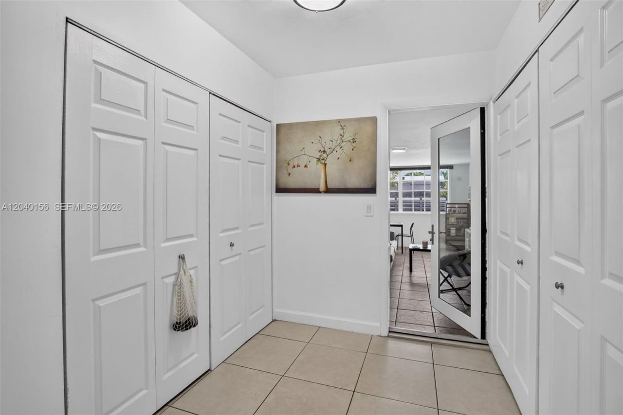2220 N 40th Ave , Hollywood, FL 33021 Photo