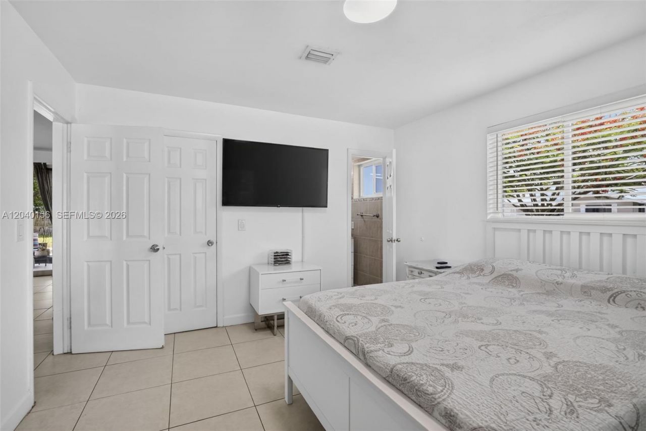 2220 N 40th Ave , Hollywood, FL 33021 Photo