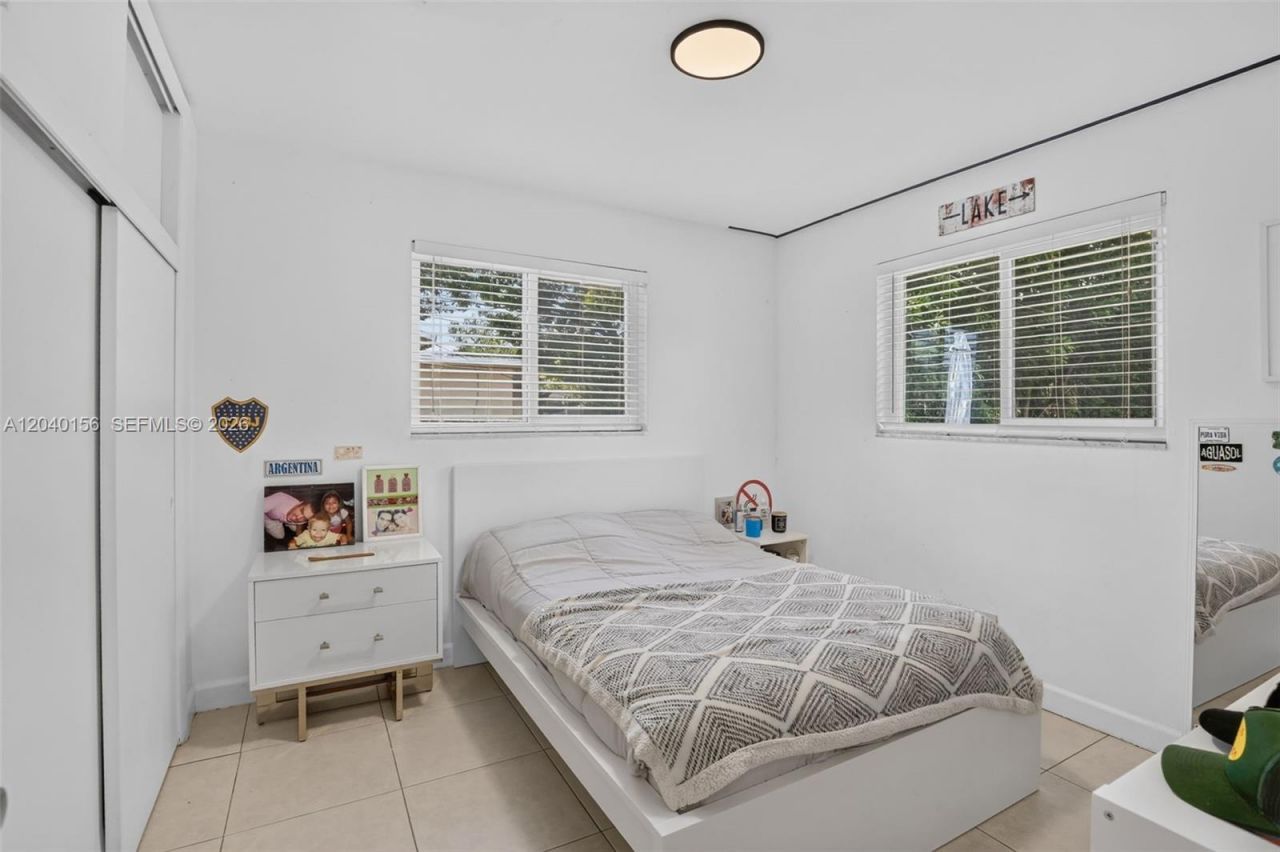 2220 N 40th Ave , Hollywood, FL 33021 Photo