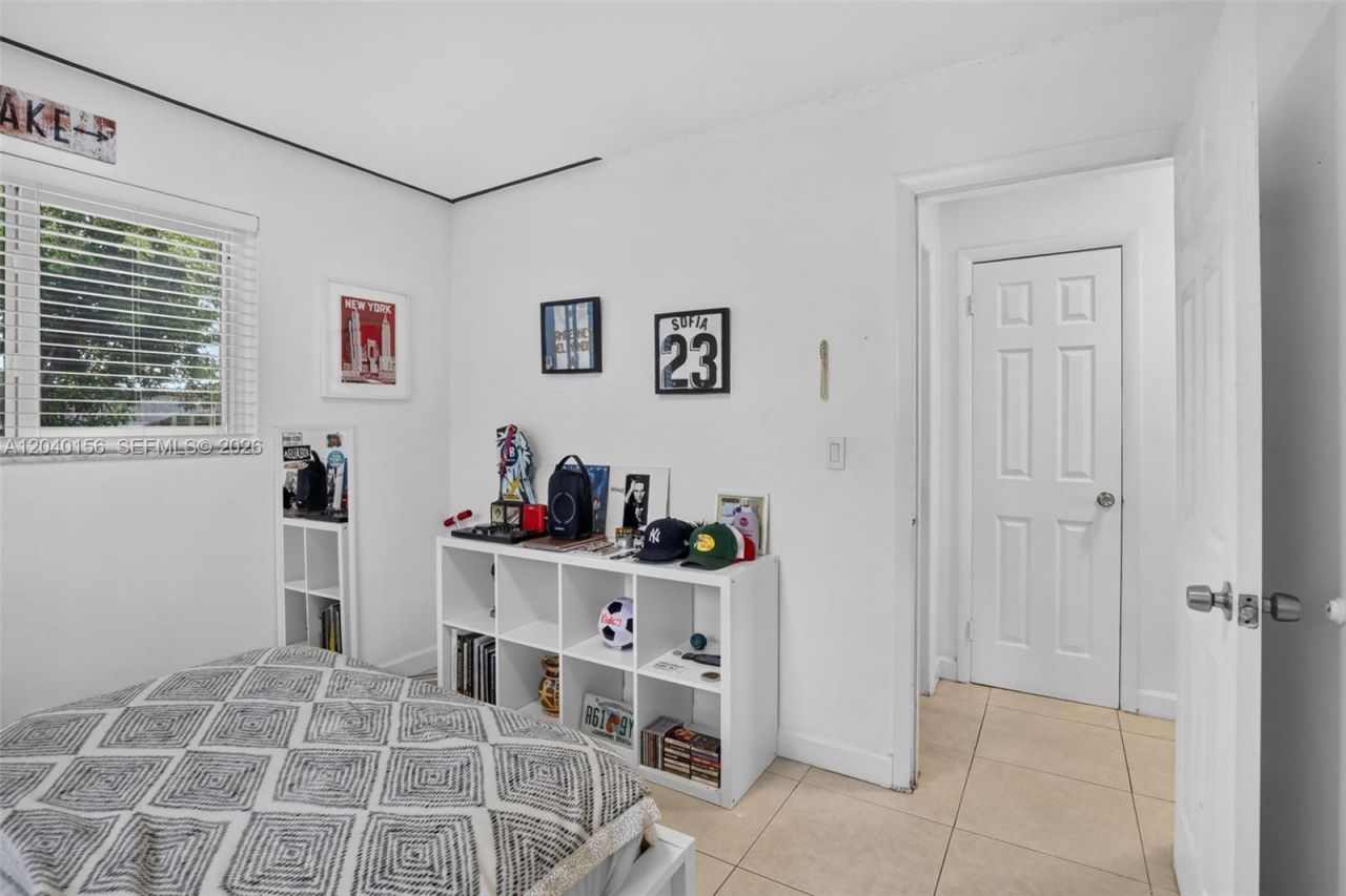 2220 N 40th Ave , Hollywood, FL 33021 Photo