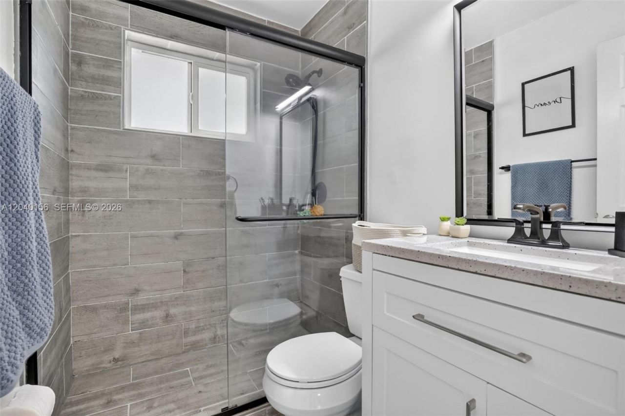 2220 N 40th Ave , Hollywood, FL 33021 Photo