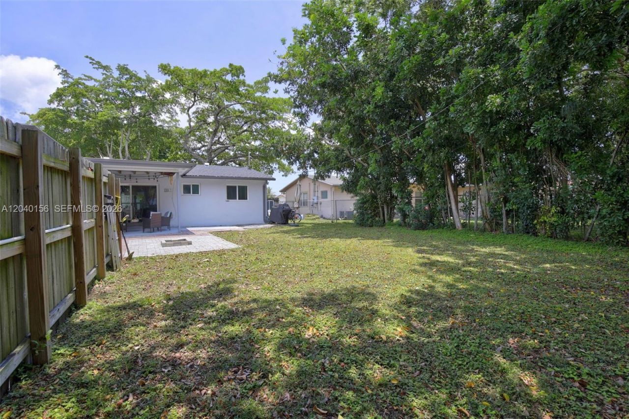 2220 N 40th Ave , Hollywood, FL 33021 Photo