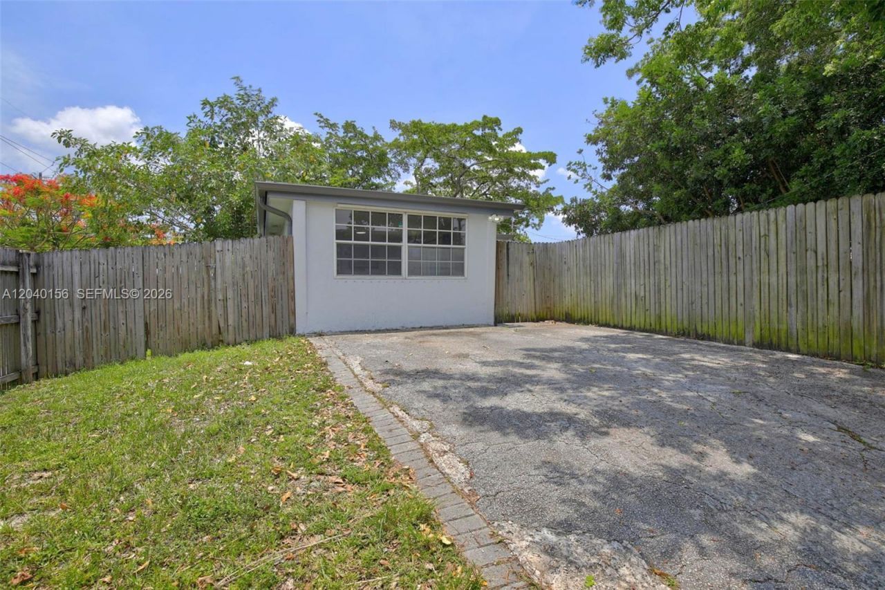 2220 N 40th Ave , Hollywood, FL 33021 Photo
