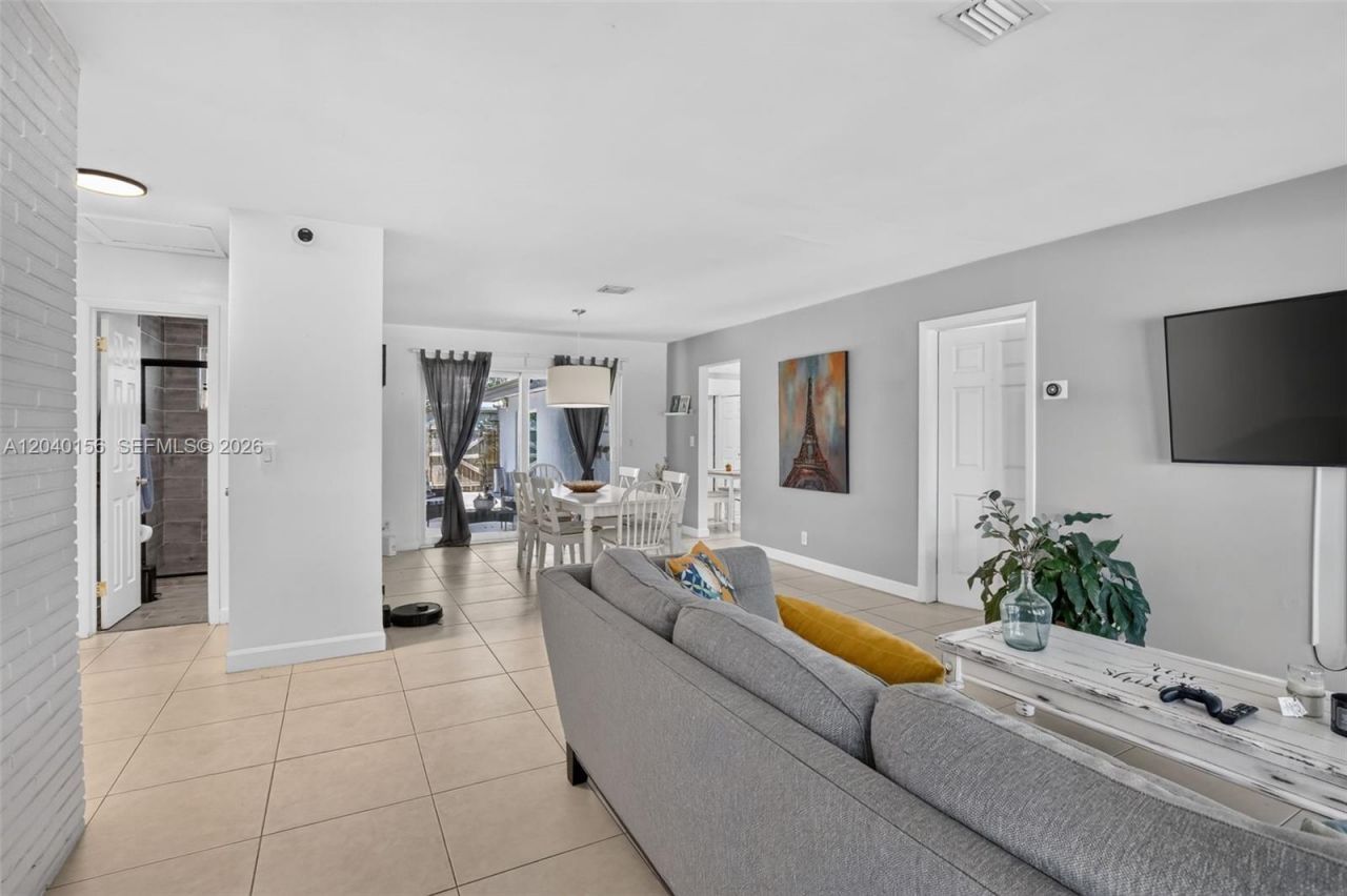 2220 N 40th Ave , Hollywood, FL 33021 Photo