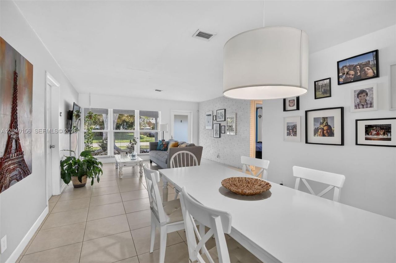 2220 N 40th Ave , Hollywood, FL 33021 Photo