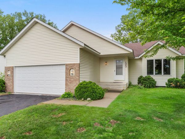 1242 Myrtle Street N, Maplewood, MN 55119