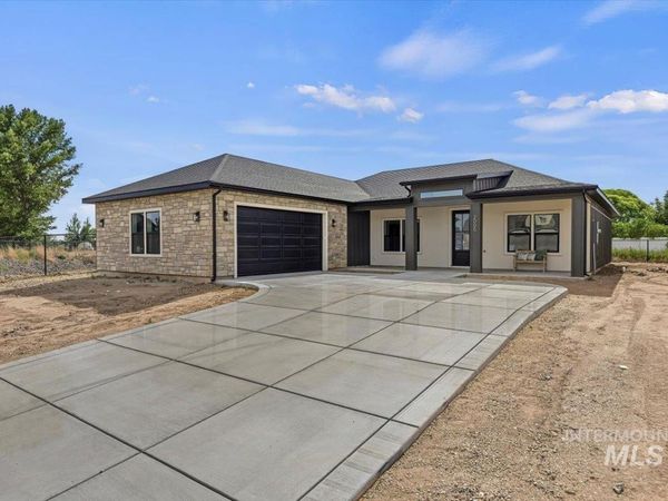 2005 Sparrow St, Rupert, ID 83350