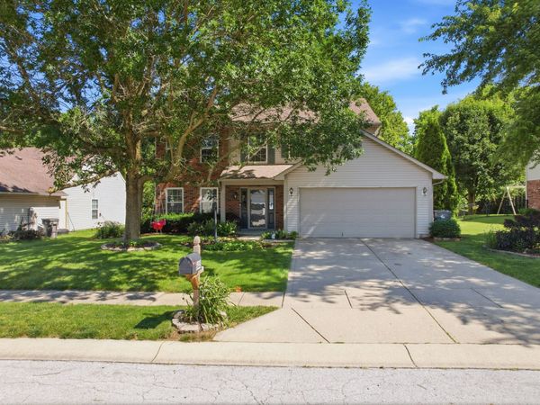 6448 Whitaker Farms Drive , Indianapolis, IN 46237
