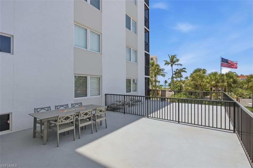 2170 Gulf Shore Blvd N, Unit 24W, Naples, FL 34102 Photo
