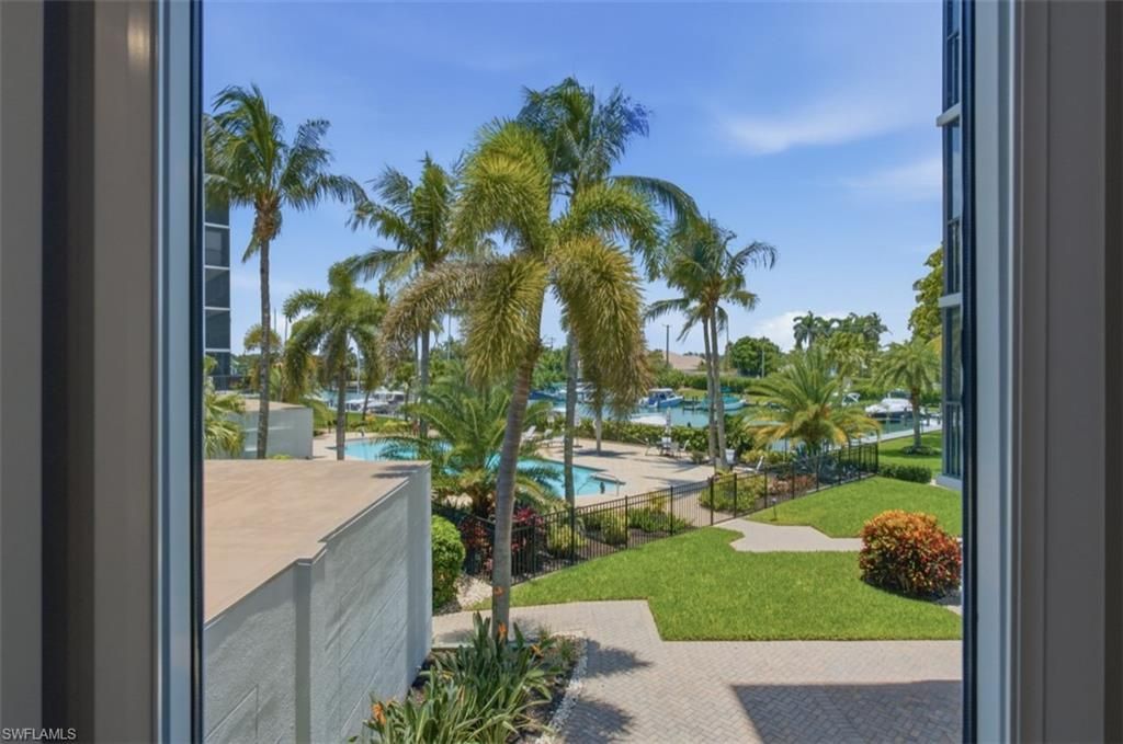 2170 Gulf Shore Blvd N, Unit 24W, Naples, FL 34102 Photo