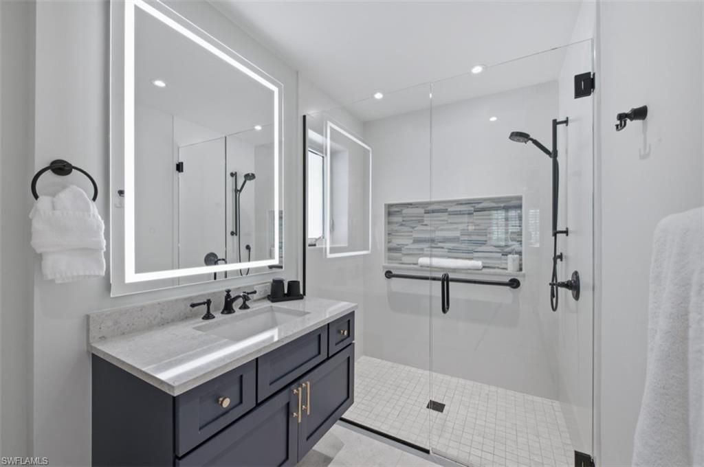 2170 Gulf Shore Blvd N, Unit 24W, Naples, FL 34102 Photo