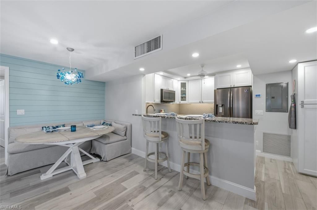 2170 Gulf Shore Blvd N, Unit 24W, Naples, FL 34102 Photo
