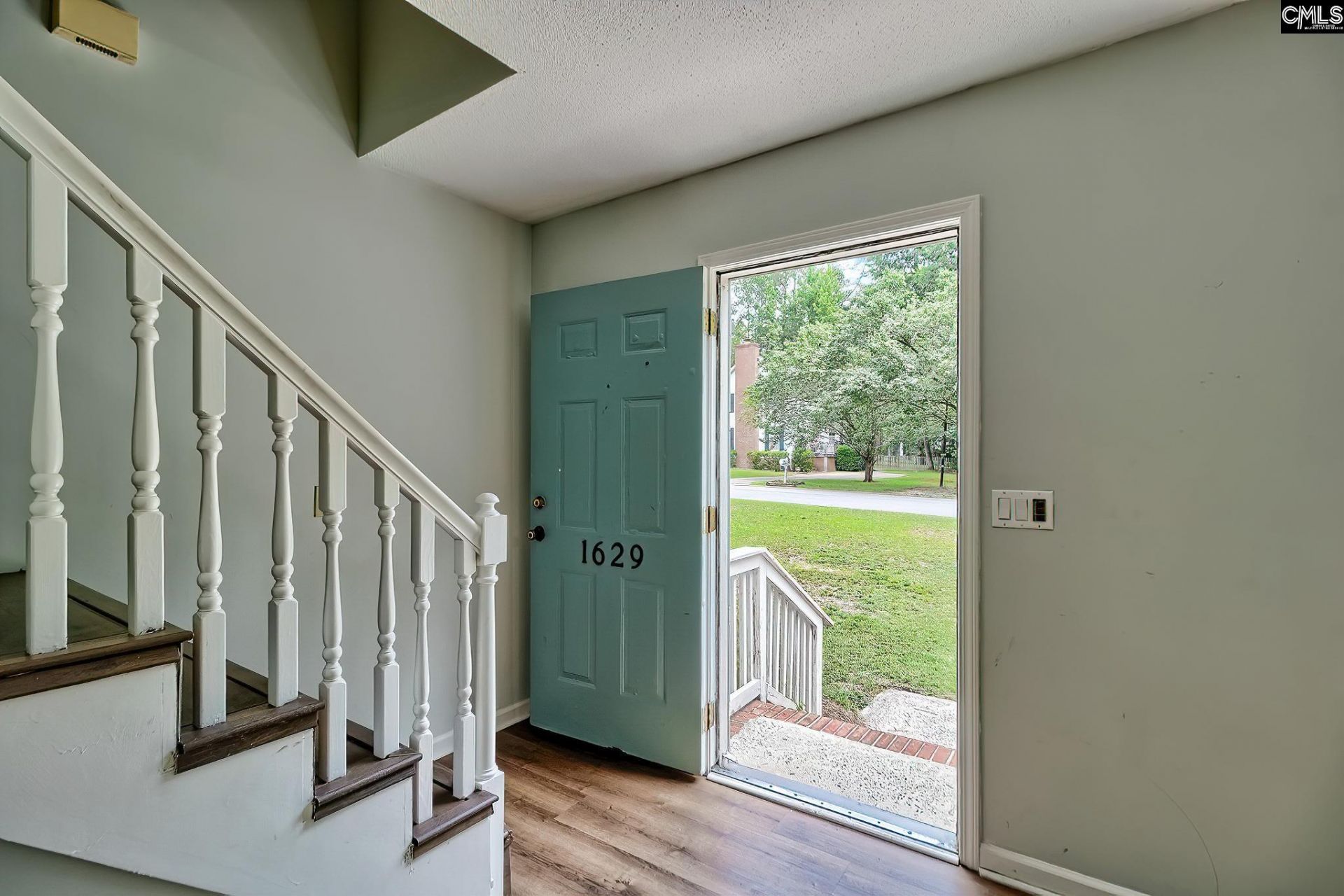 1629 Forest Trace Drive Photo 5