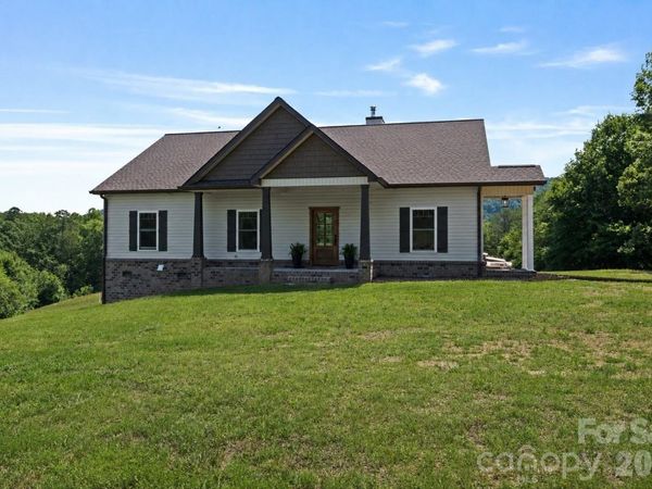 14 Daisy Lane, Taylorsville, NC 28681