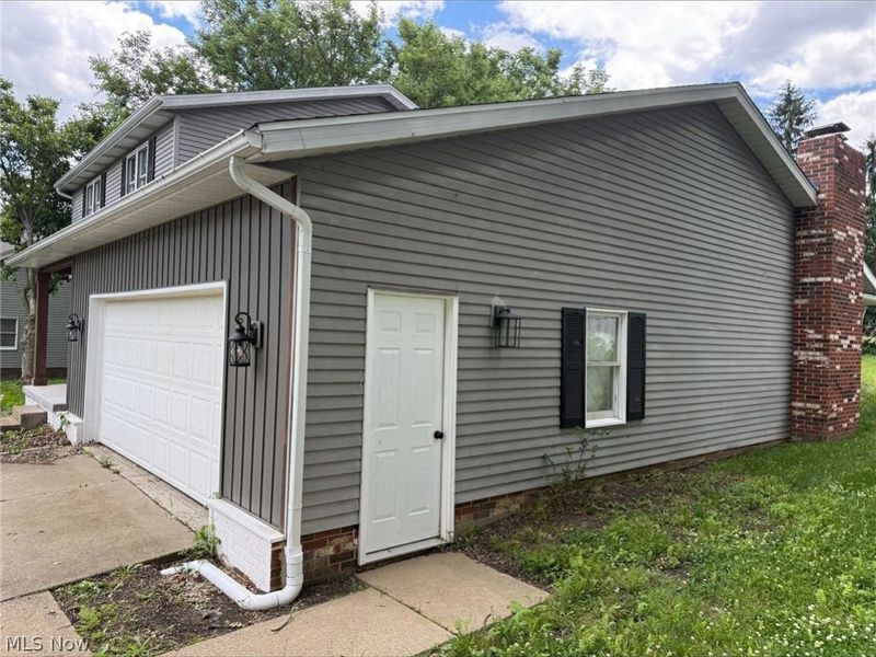 2116 Overcrest Street, Alliance, OH 44601 Photo 9