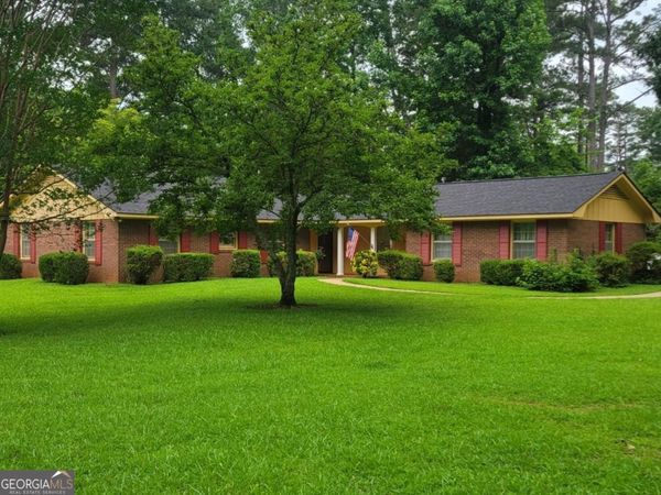 146 Cascade Circle, Lagrange, GA 30241
