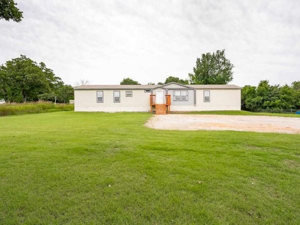 2700 Glyna Lane, Guthrie, OK 73044