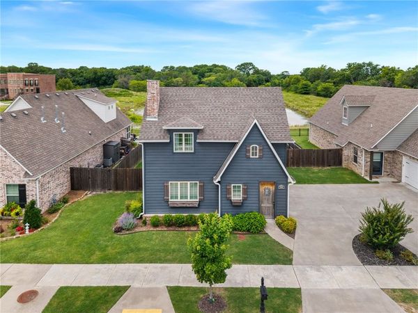 247 N Powderhorn Drive , Fayetteville, AR 72704