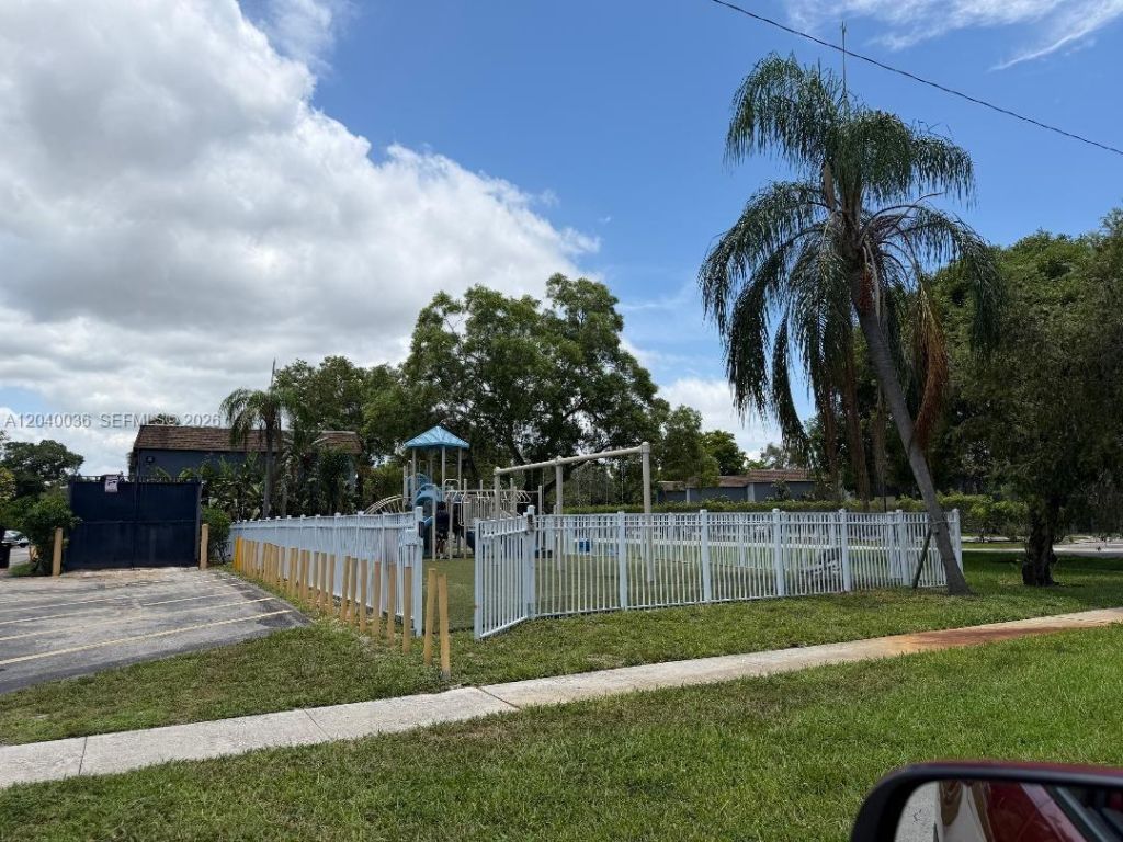 4767 NW 9th Dr, Unit 4767, Plantation, FL 33317 Photo