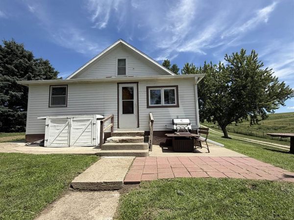 2907 220th Street, Dow City, IA 51528