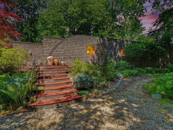 3820 Hiawatha Drive , Michigan City, IN 46360