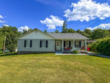 1203 Dean Hundley Road, East Bernstadt, KY 40729