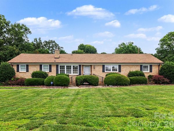 114 Carderock Court , Charlotte, NC 28214