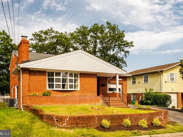 1916 PORTER AVENUE, SUITLAND, MD 20746
