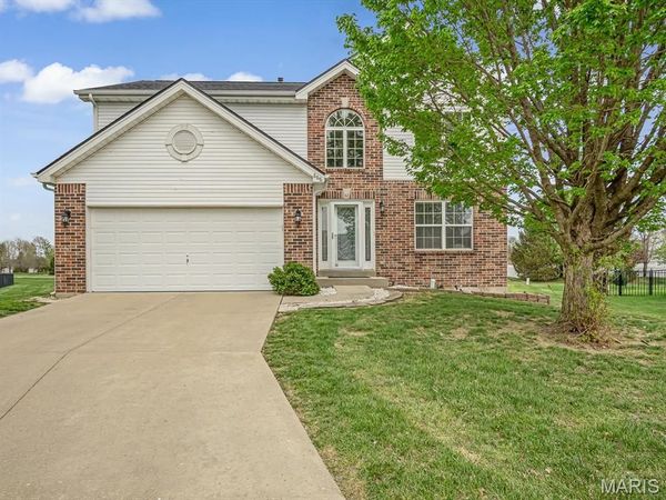 866 SAYBROOK FALLS Drive , Fairview Heights, IL 62208