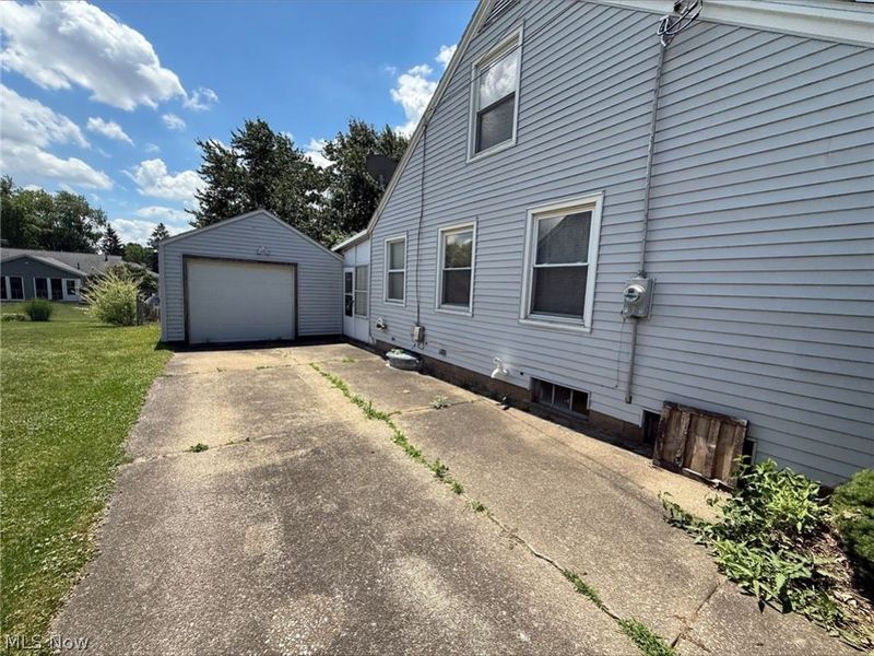 2916 Joseph Place NW, Canton, OH 44708 Photo 3