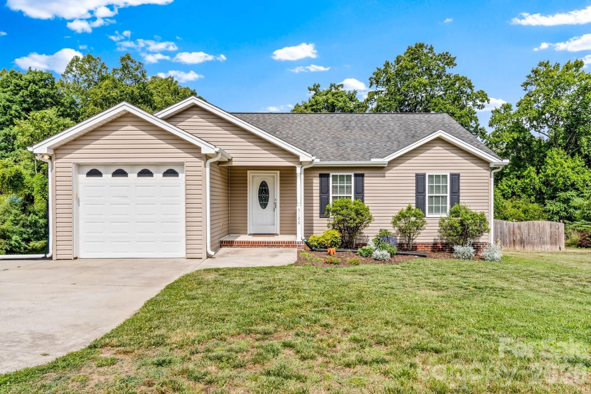 5126 Wallburg Road, Winston Salem, NC 27107 Main Photo