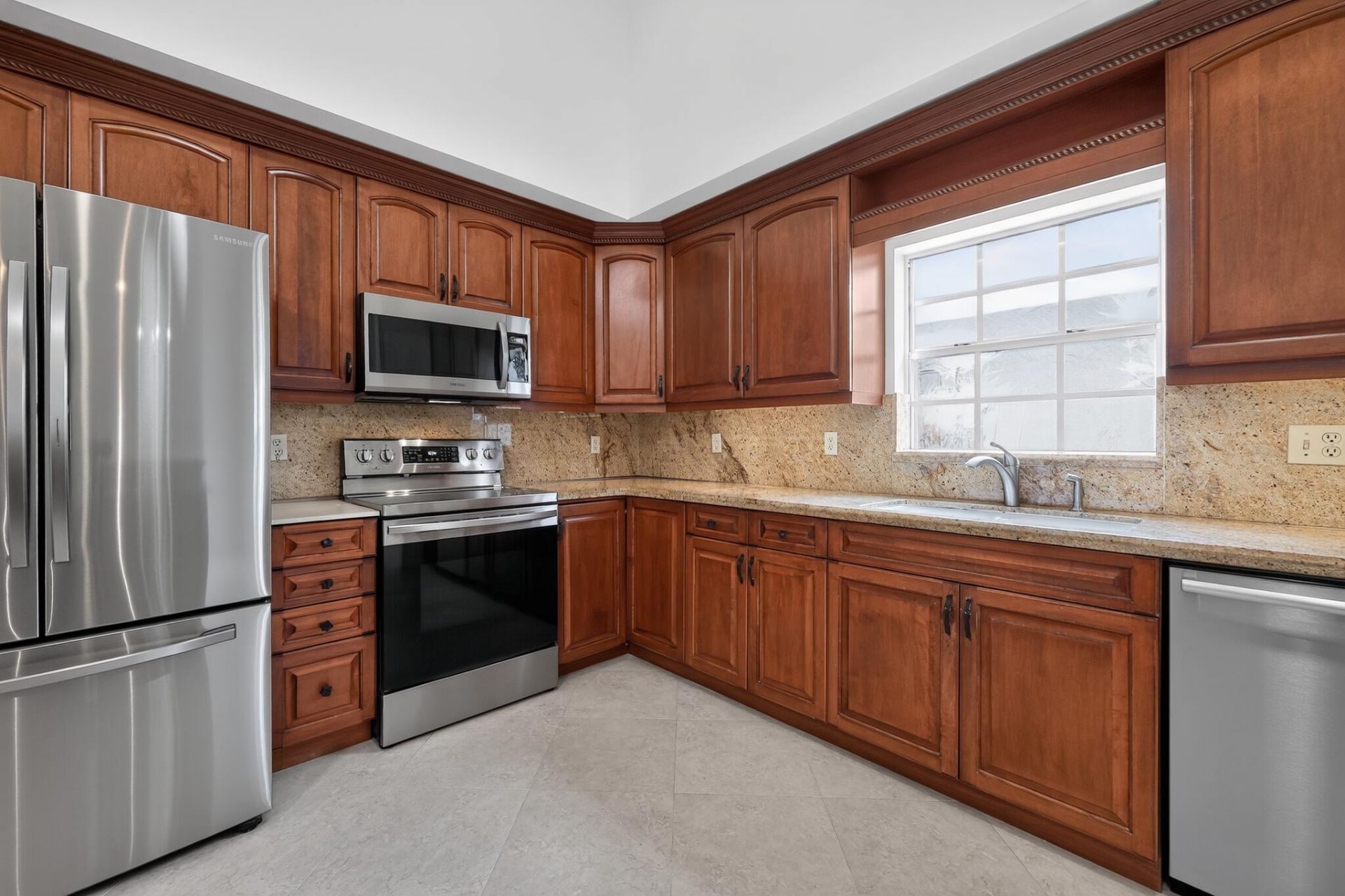 3882 Dafilee Circle, West Palm Beach, FL 33417 Photo