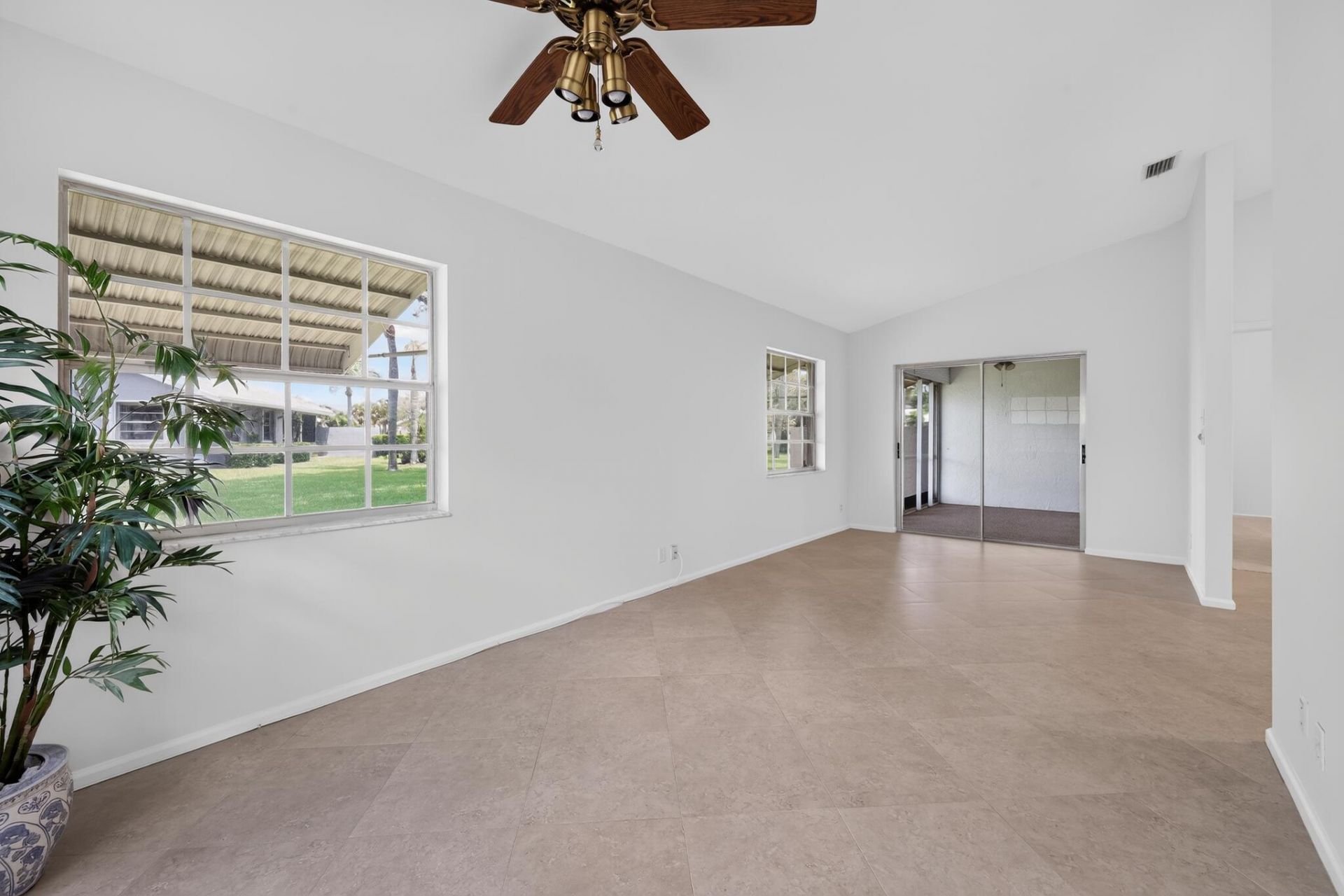 3882 Dafilee Circle, West Palm Beach, FL 33417 Photo